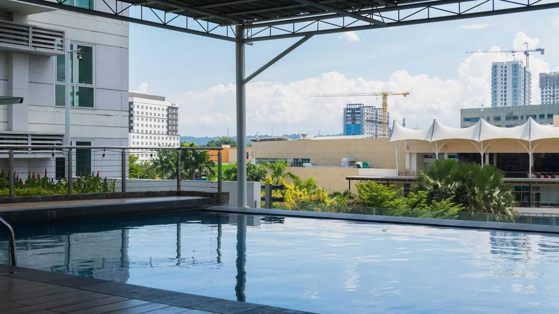 Walk To Abreeza Mall, 1 Bedroom, Balcony With View, Parking, Wifi, Netflix, Kitchen, Washer - T1-1007 Davao City Fülöp-szigetek
